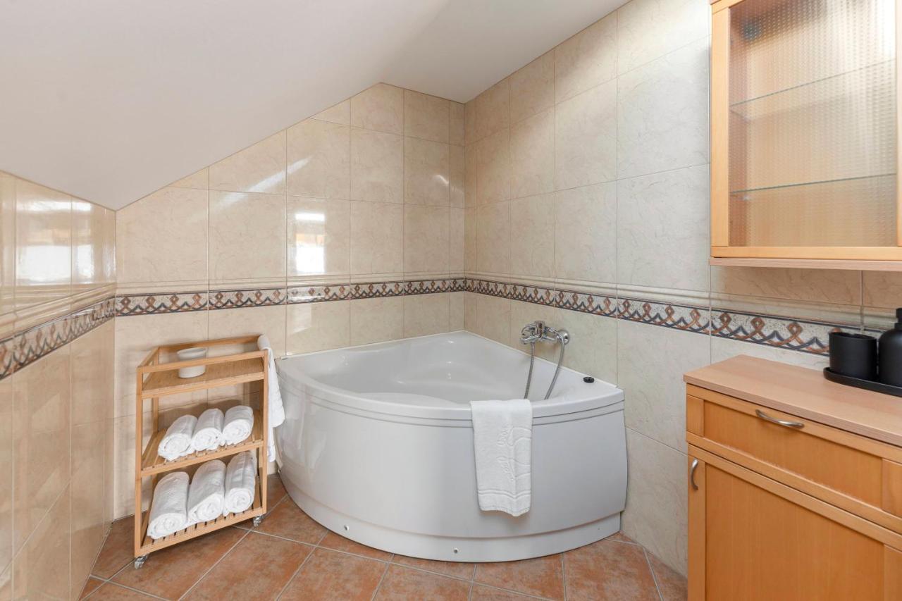 Guest House Struc Slovenj Gradec Ngoại thất bức ảnh